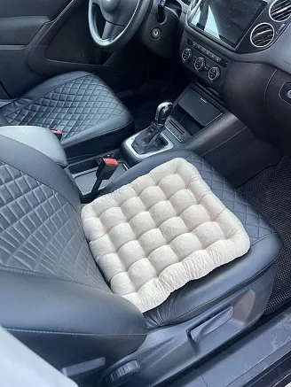 Подушка автомобильная на сиденье "АВТО-БИО" 40x40 / бежевая
