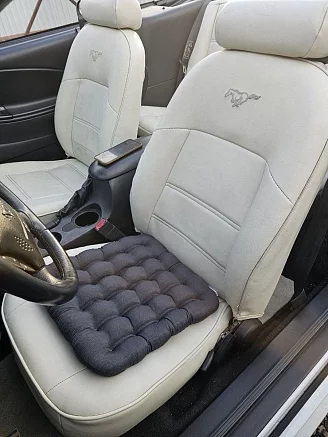 Подушка автомобильная на сиденье "АВТО-БИО" 40x40 / черная