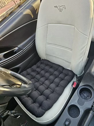 Подушка автомобильная на сиденье "АВТО-БИО" 50x45 / черная