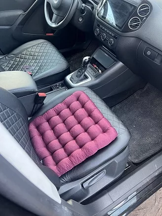Подушка автомобильная на сиденье "АВТО-БИО" 40x40 / бордовая