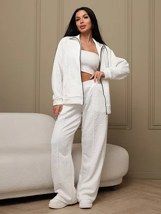 Женский костюм с брюками мод.2128/4 / Белый