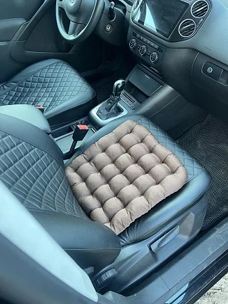Подушка автомобильная на сиденье "АВТО-БИО" 40x40 / коричневая