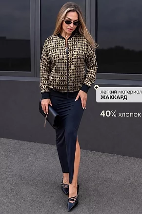 Женский бомбер на молнии 20694 / черно-золотой