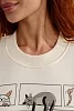 Женский свитшот 8569 / молочный+коты №11