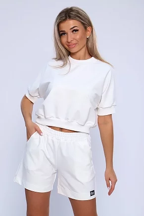 Женский костюм с шортами 78527 / белый