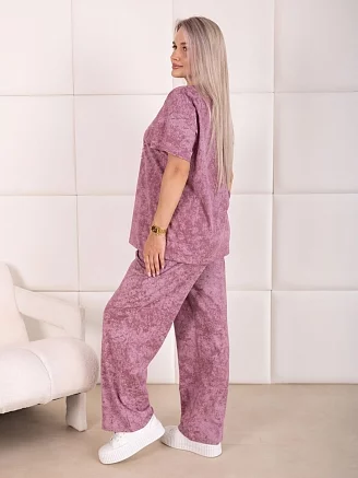 Женский костюм с брюками мод.2225/1 / Пудровый
