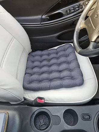 Подушка автомобильная на сиденье "АВТО-БИО" 40x40 / темно-серая