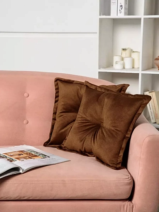 Подушка декоративная на диван с пиковкой / Коричневый