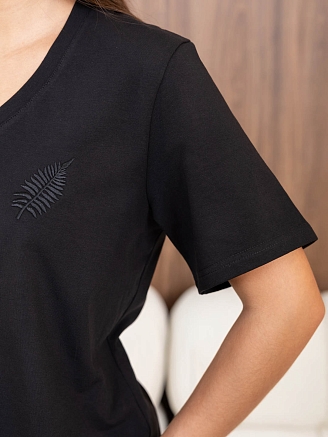 Женская футболка мод.2147/1 / Черный