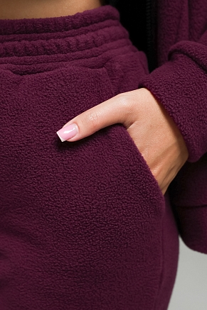 Женский костюм с брюками 74718 / бордовый