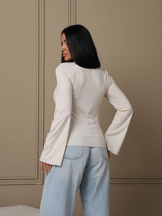 Женский лонгслив мод.2028 / Молоко
