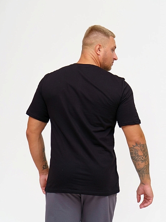 Мужская футболка мод.1361 / Черный