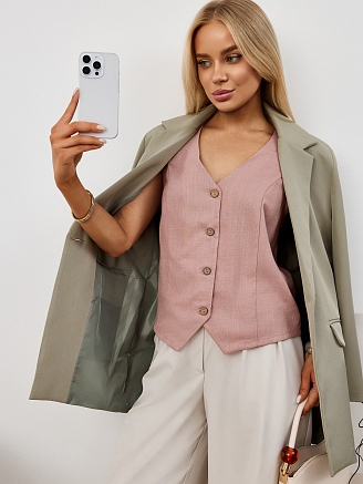 Женский жилет Аманти-1 / пудровый