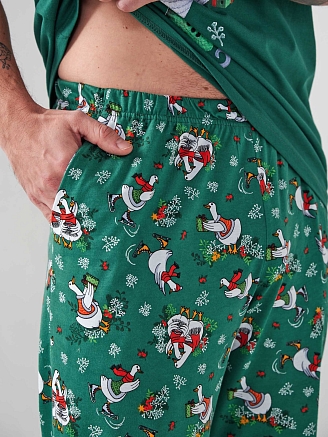 Мужская пижама "Зимние забавы" 2410-К / Зеленый