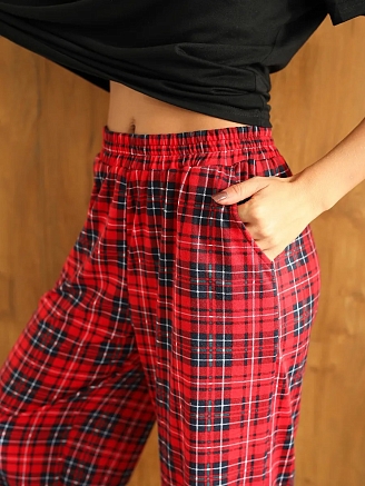 Женский костюм с брюками 2241 / Красный