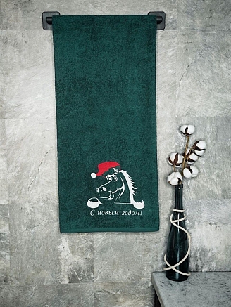 Полотенце махровое с вышивкой "Новый год Лошадь" / малахит