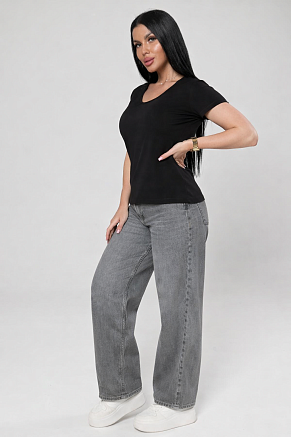 Женская футболка Заира / черный