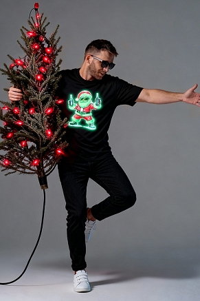 Мужская футболка 8581 / черный+дедМ с бутылками