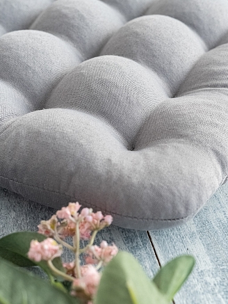 Подушка на стул с гречневой лузгой / Светло-серый