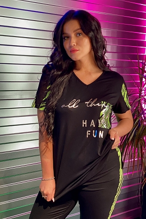 Женская футболка 9051 / черный