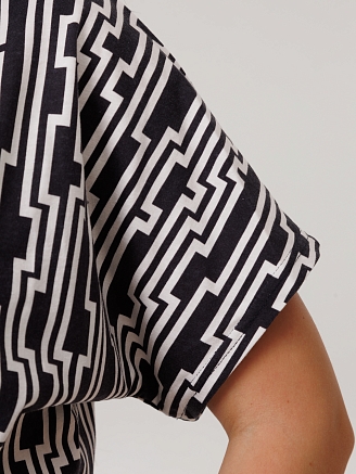 Женская туника Т-205(К) / Черный (геометрия)