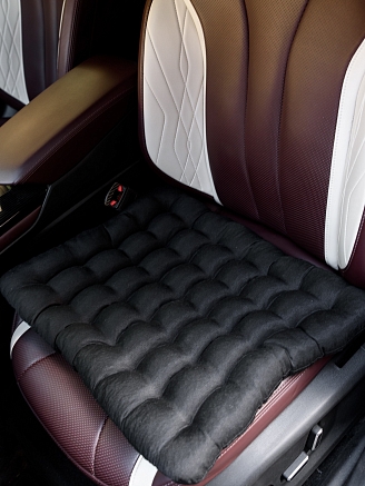 Подушка в автомобиль с гречневой лузгой арт. APG35 / Черный