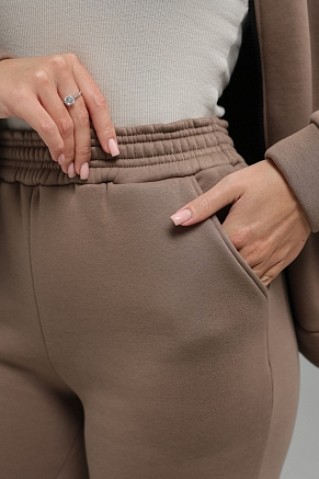 Женский костюм с брюками 74722 / капучино