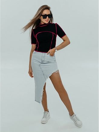 Женская футболка Клео / Черный