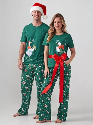 Женская пижама "Зимние забавы" 2411-К / Зеленый