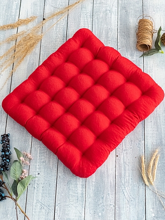 Подушка на стул с гречневой лузгой / Красный