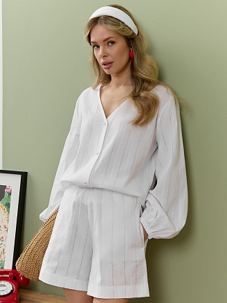 Женские шорты Леонис-2 / белый