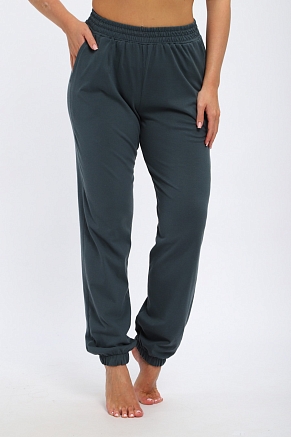 Брюки женские из кулирки на резинке / Серый