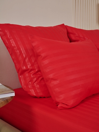 Комплект наволочек микрофибра-страйп / Красный