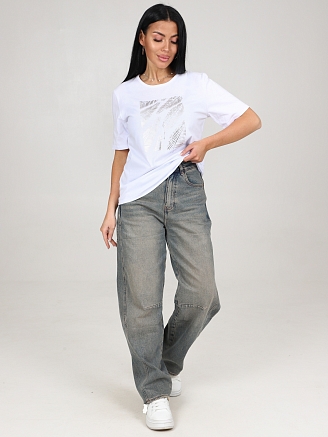 Женская футболка М-977 / Белый