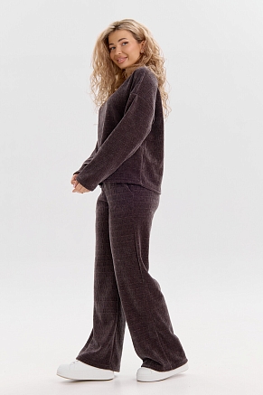 Женский костюм 37001 / серо-коричневый