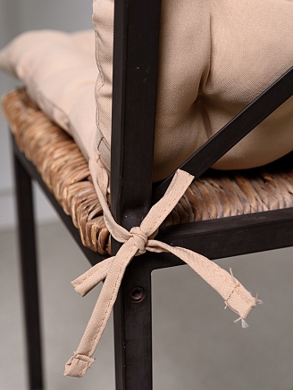 Подушка на стул со спинкой / Бежевый