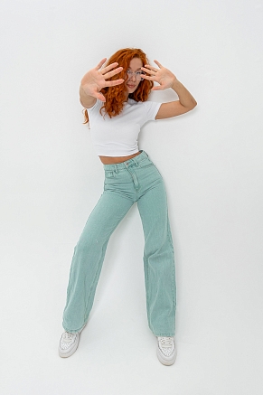 Женская футболка 14410 / белый