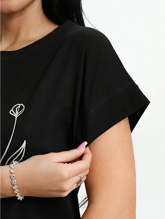 Женская футболка Ариадна / Черный